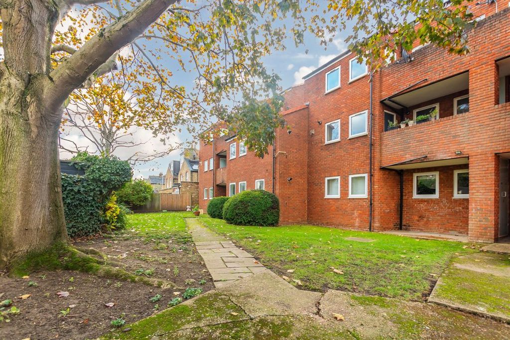 Property photo 1 of 6