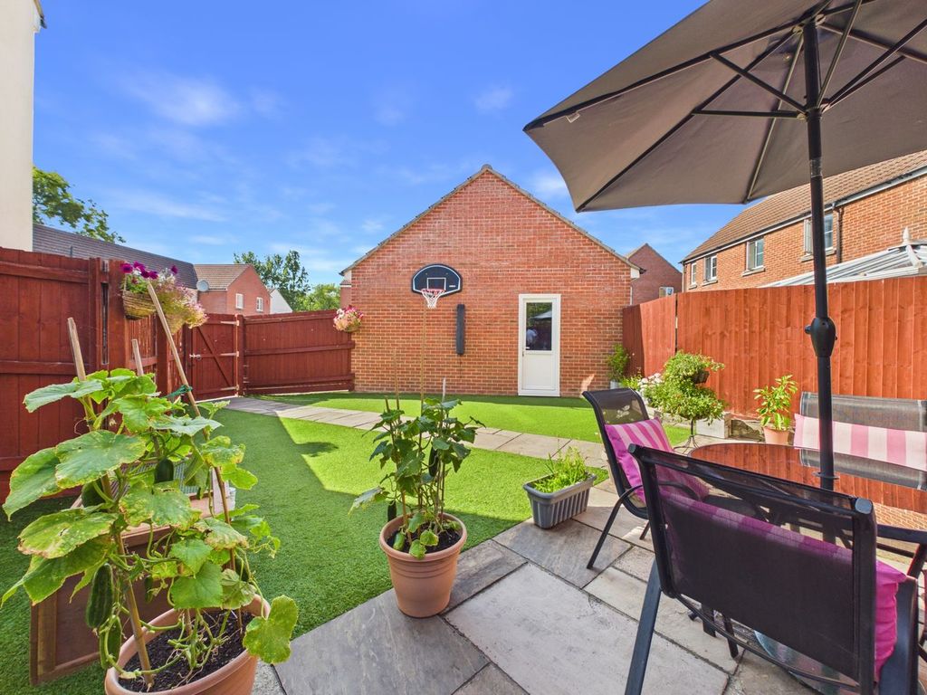 Property photo 2 of 17