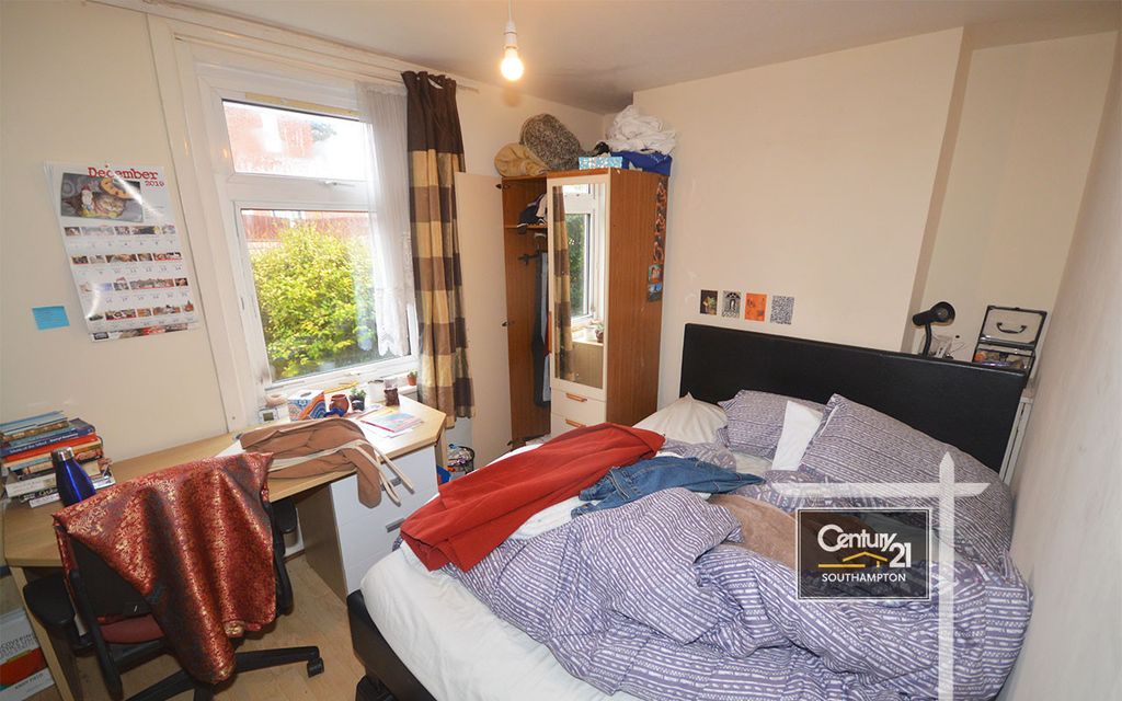 Property photo 3 of 6