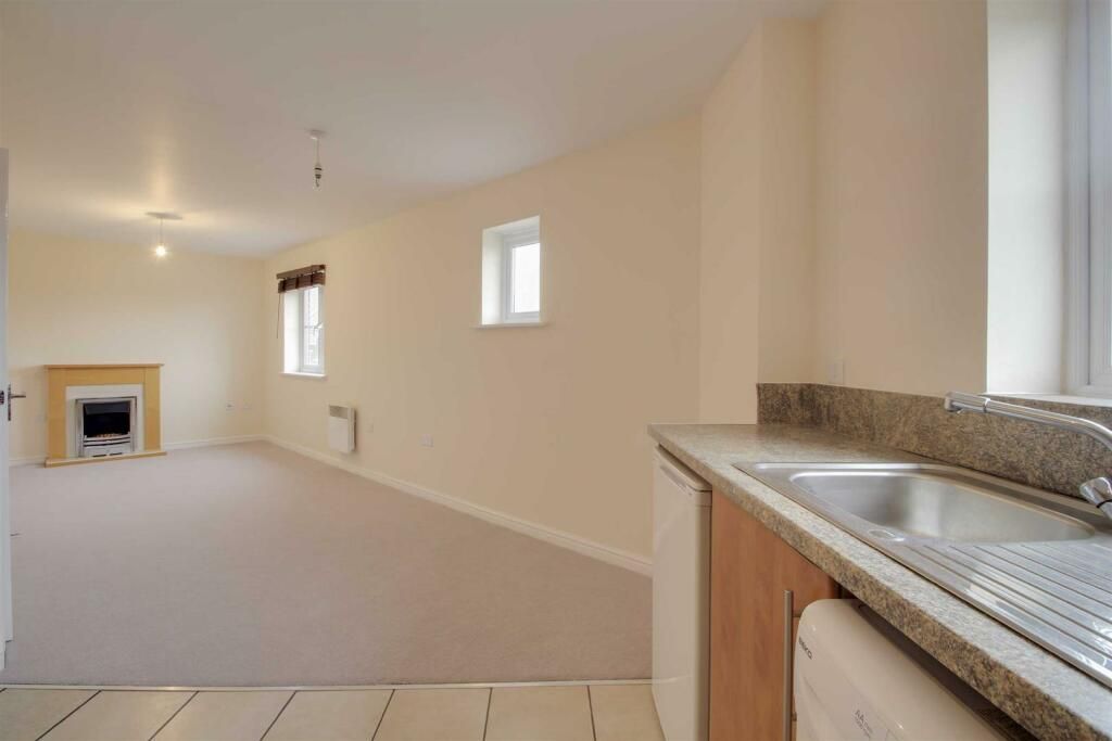 Property photo 3 of 9 2
