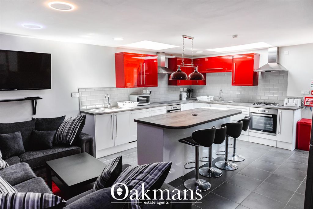 Property photo 3 of 20 74Heeleynorth-0005.J