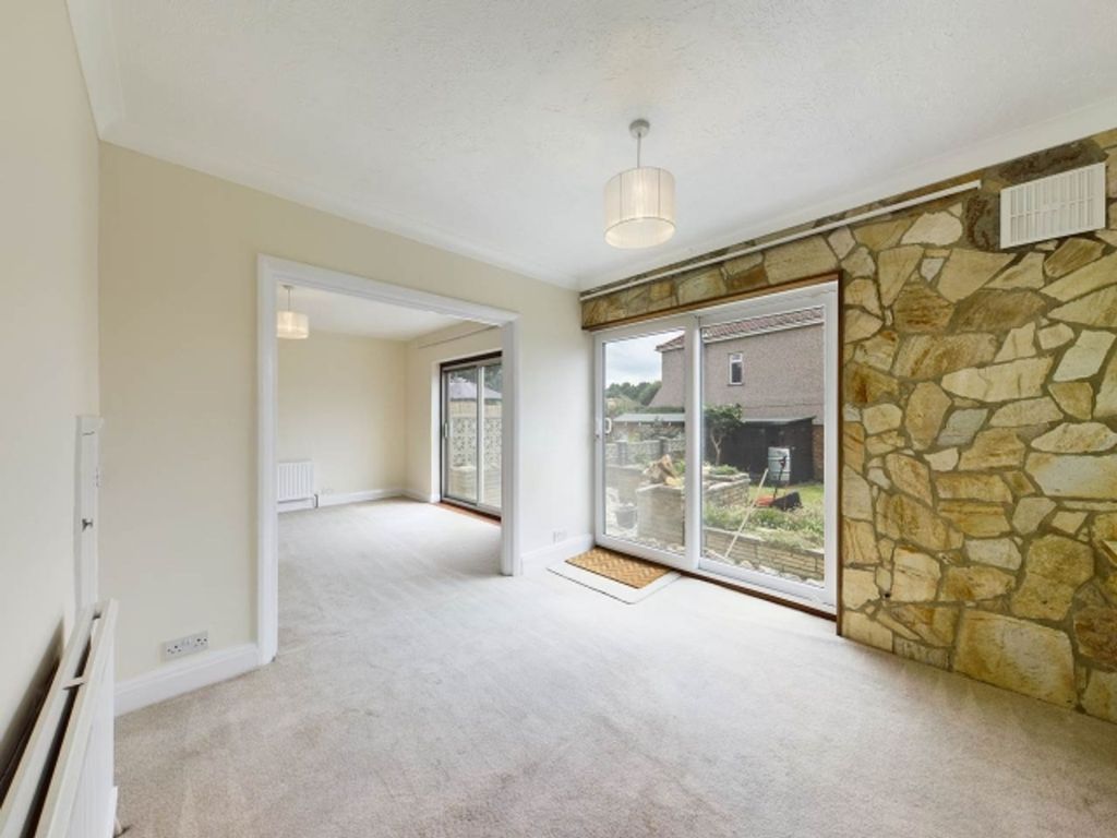 Property photo 2 of 17 Dining Room