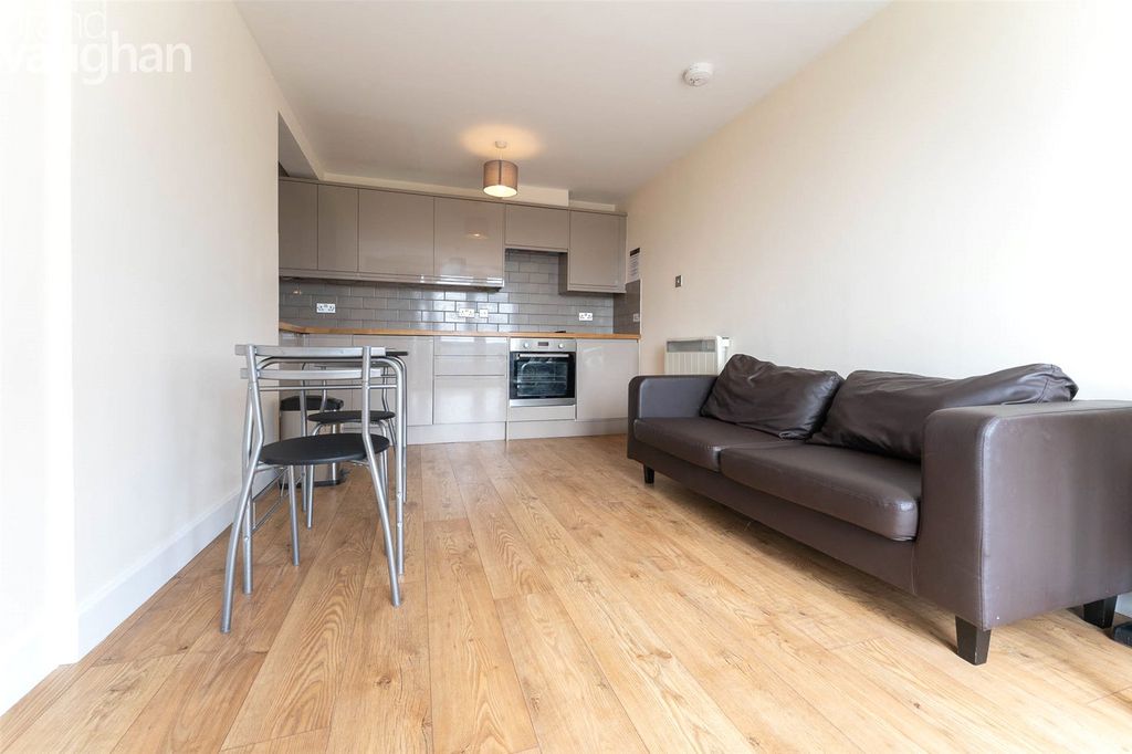 Property photo 1 of 7 Picture No. 06