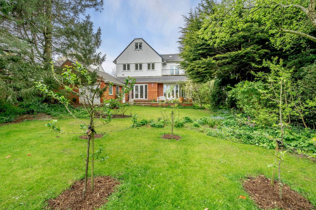 Property photo 3 of 26