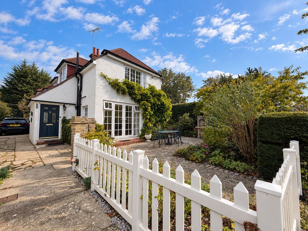 Property photo 1 of 31