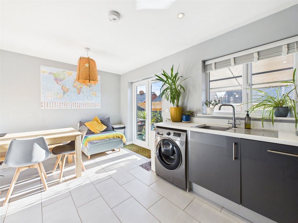 Property photo 3 of 18 Picture No. 06