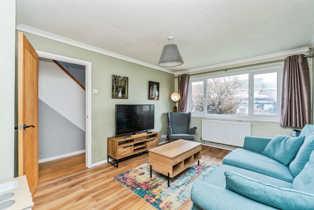 Property photo 3 of 17