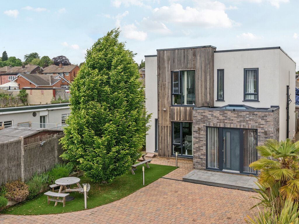 Property photo 1 of 28 1465318-1-6A0Da39...