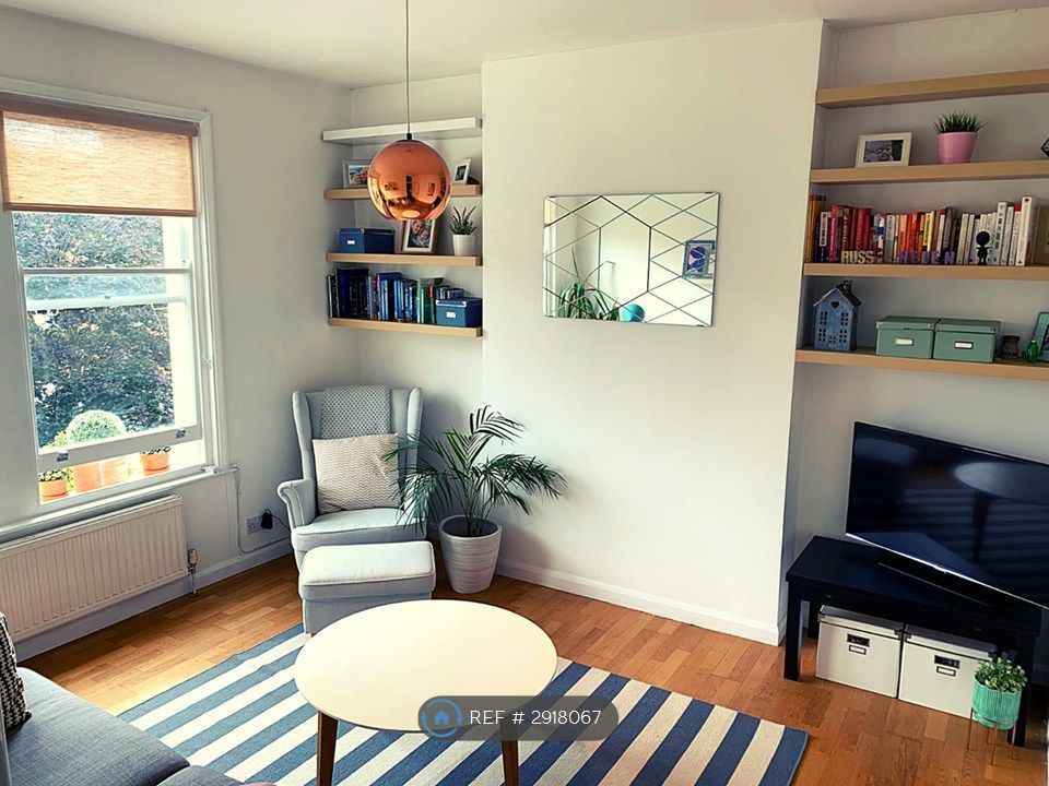 Property photo 1 of 10 Front Room