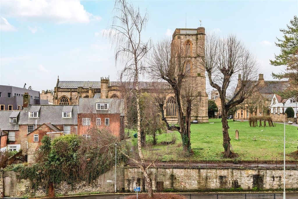 Property photo 2 of 9 1410236-8-698d97Cb5A8ba.Jpg