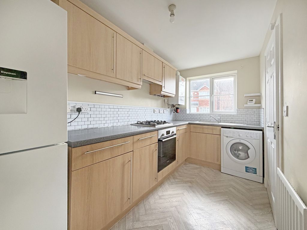 Property photo 3 of 25