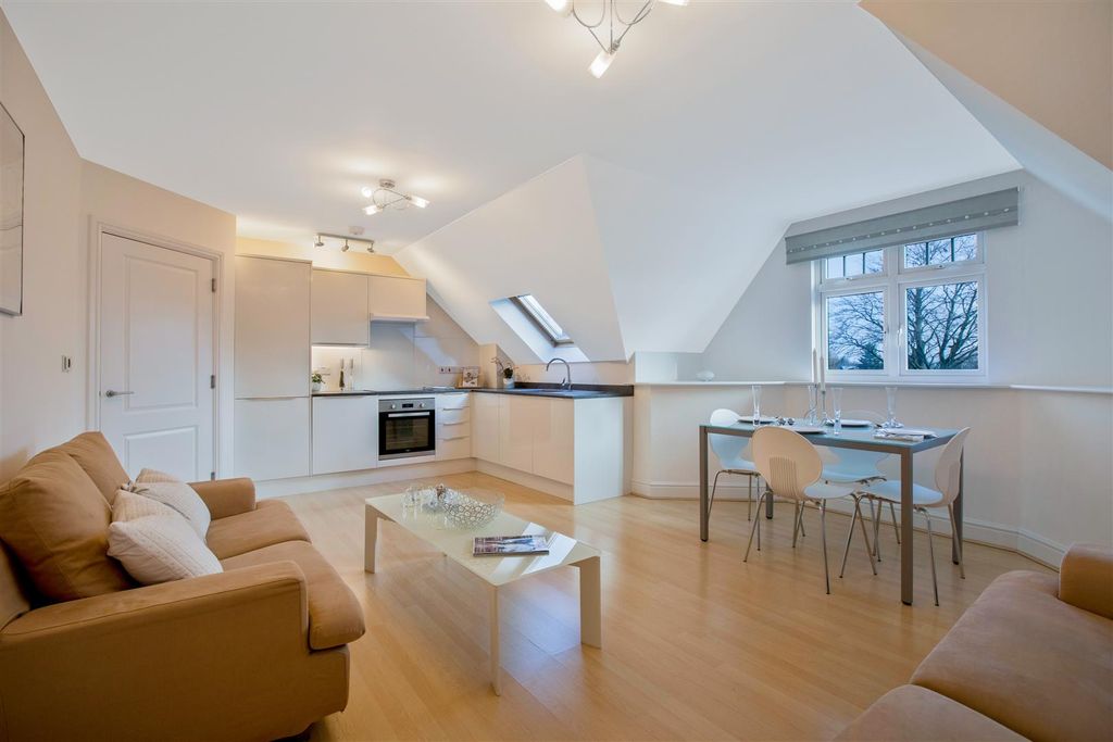 Property photo 3 of 16 Stylish Furnished Interior.Jpg