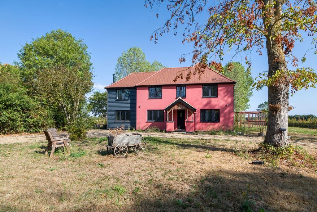 Property photo 2 of 26 1440Px_Long Acre - 4