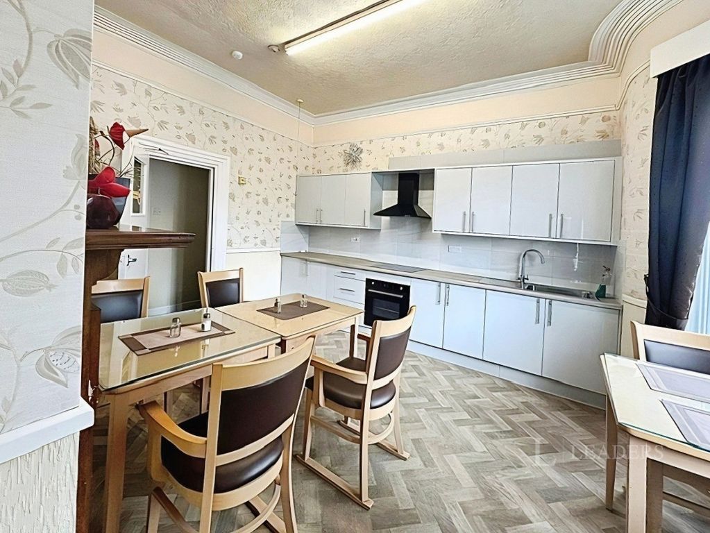 Property photo 2 of 18 Pbox-Img.Jpg