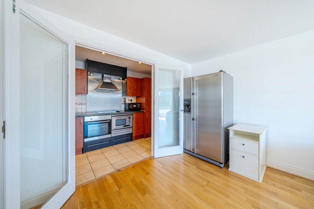 Property photo 1 of 19 Picture No. 04