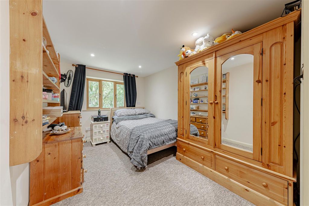 Additional image 23 of 4 bed detached house for saleGrinsell Hill, Minster, Ramsgate CT12
