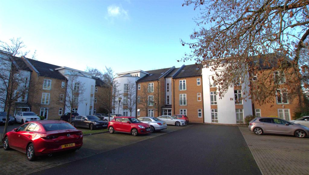 Property photo 1 of 14 Overview