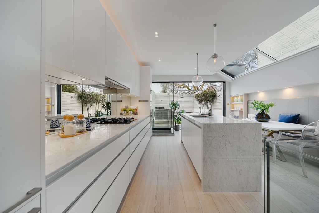 Property photo 1 of 26