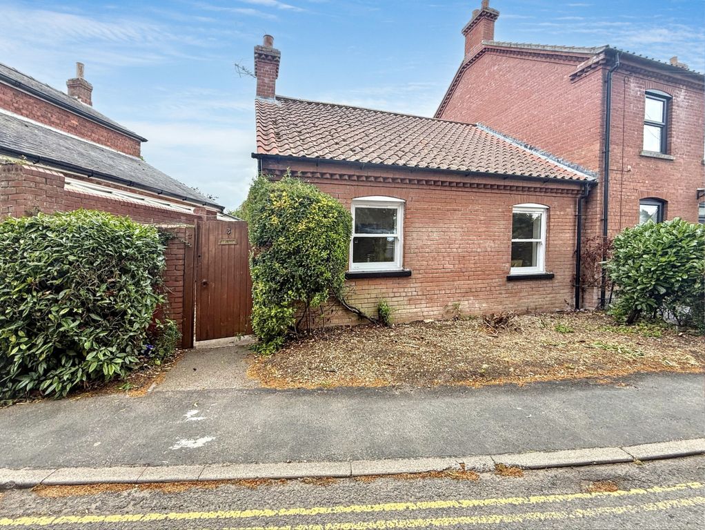 Property photo 2 of 9 Front