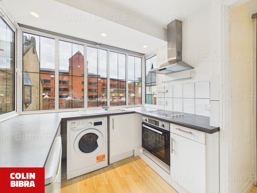 Property photo 3 of 9 Cam04175G0-Pr0075-Still006