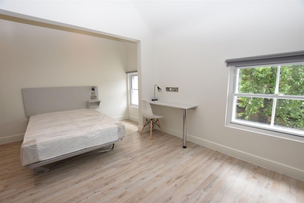 Property photo 2 of 8 2830322