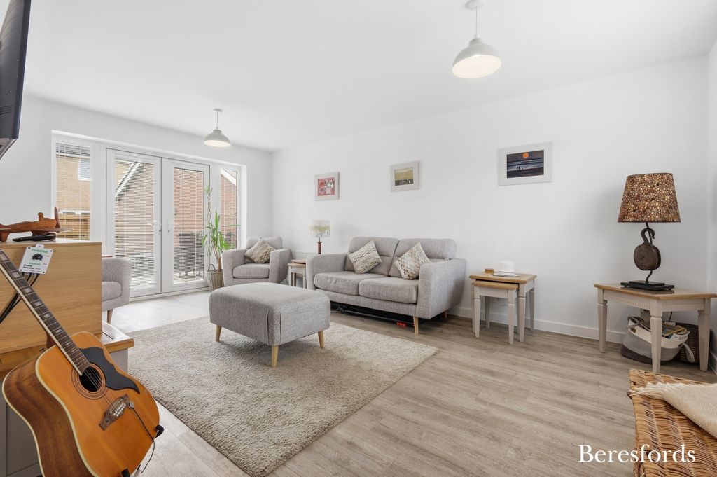 Property photo 2 of 27 Picture 2