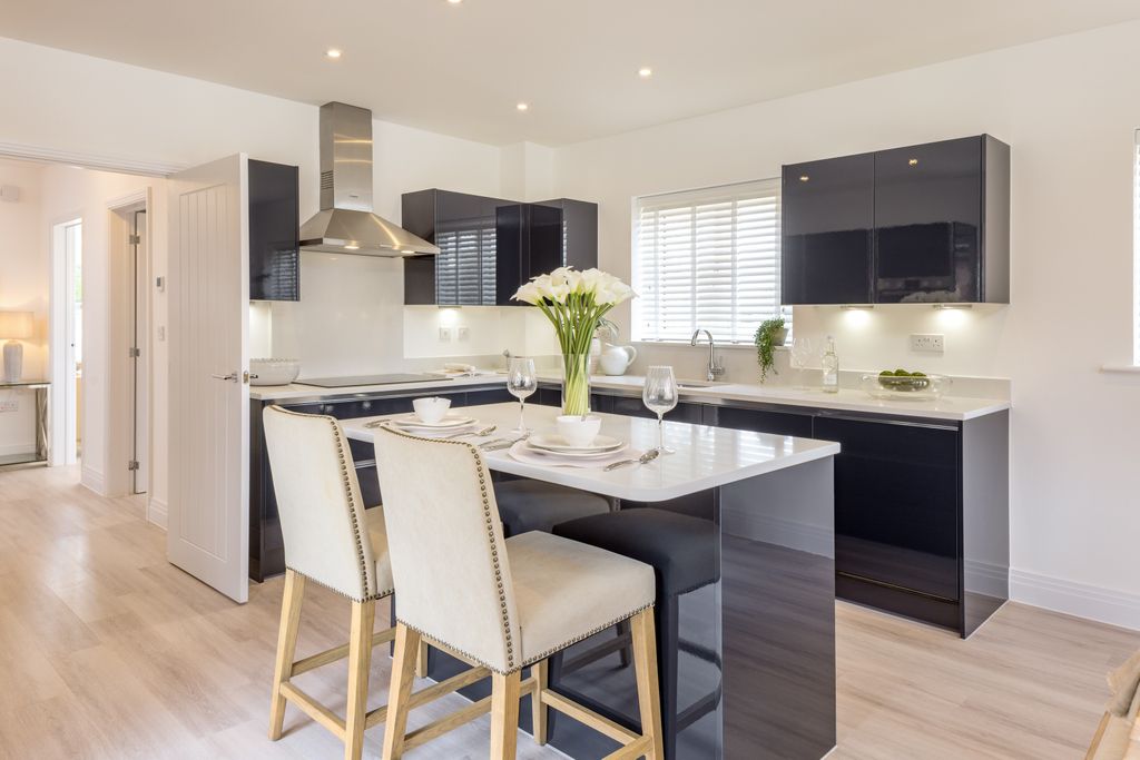 Property photo 2 of 14 Barden Croft, Tonbridge