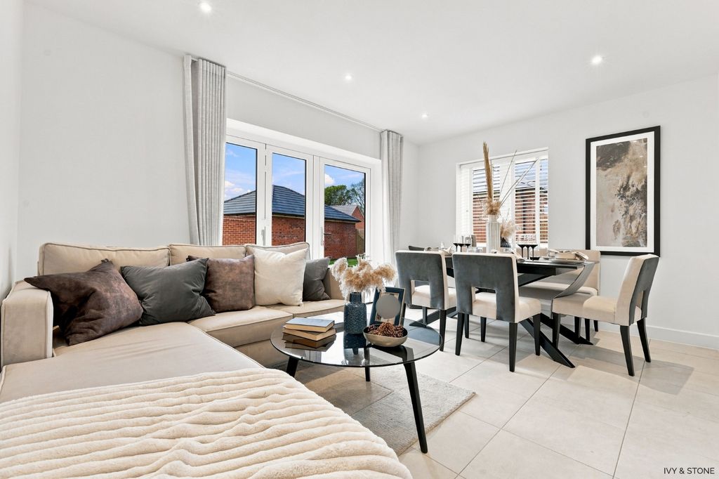 Property photo 3 of 12 5548142