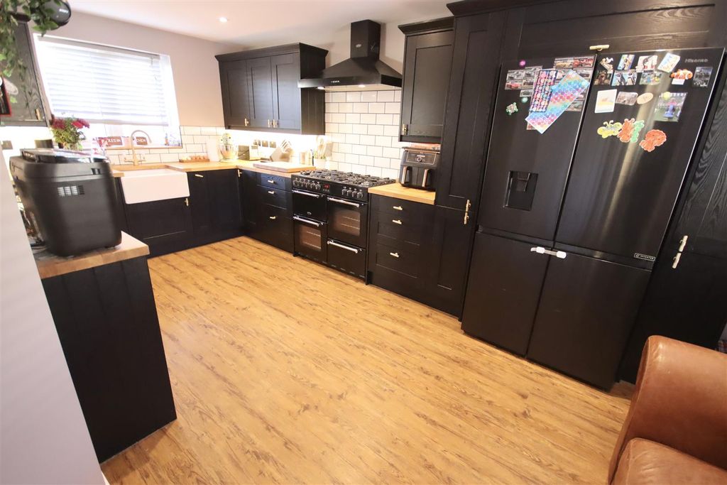 Property photo 2 of 15 Img_7199.Jpg