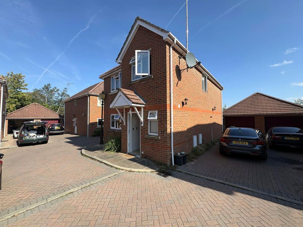 Property photo 1 of 15 Picture No. 14