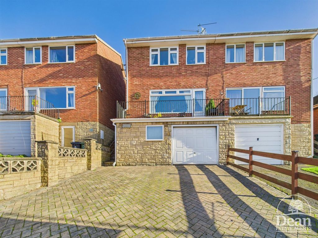 Property photo 1 of 29