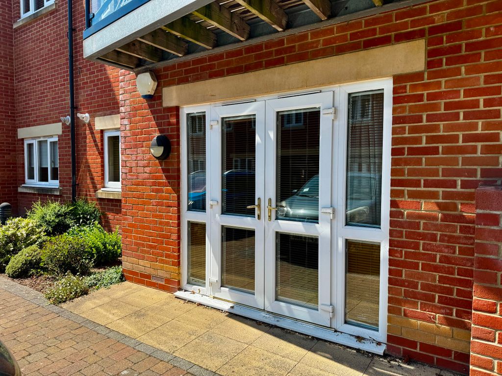 Property photo 2 of 18