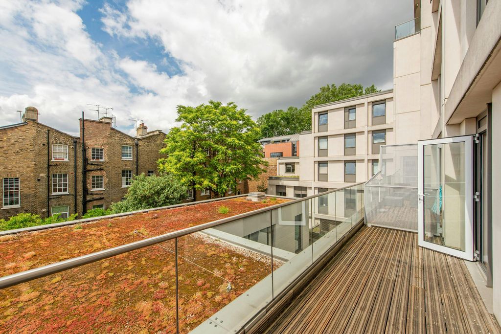 Property photo 2 of 12 Balcony