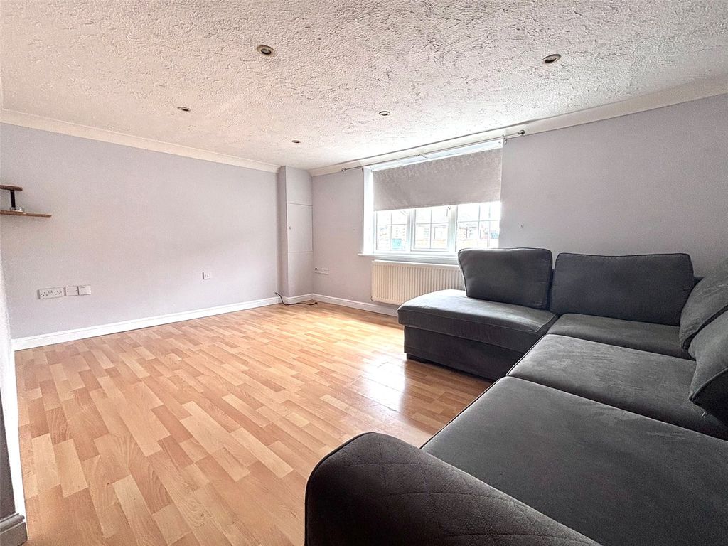 Property photo 3 of 12 Picture No. 09