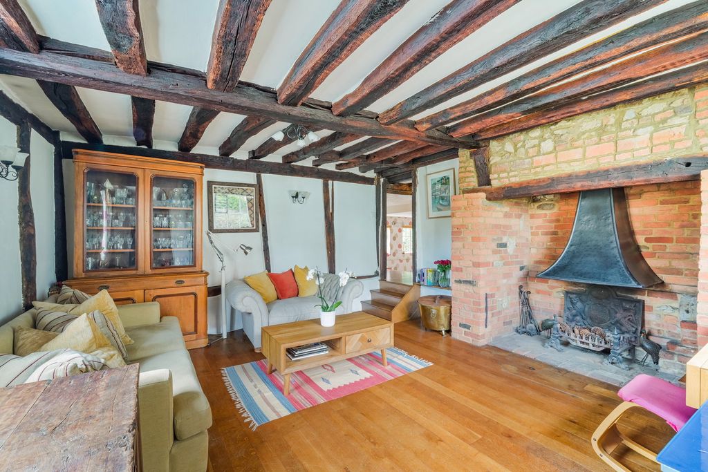 Property photo 2 of 16