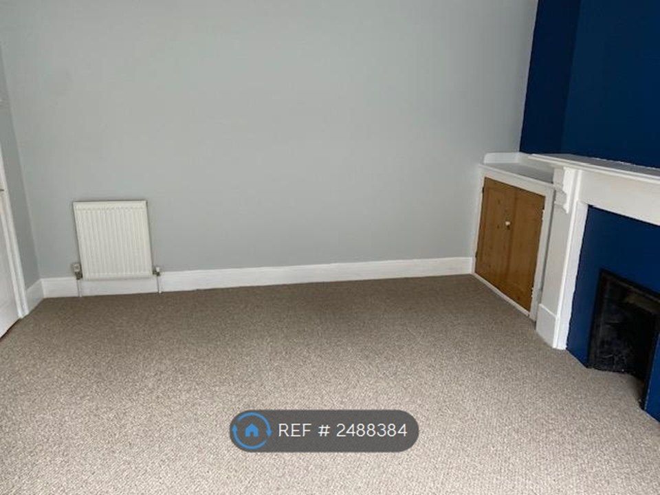 Property photo 3 of 5 Lounge