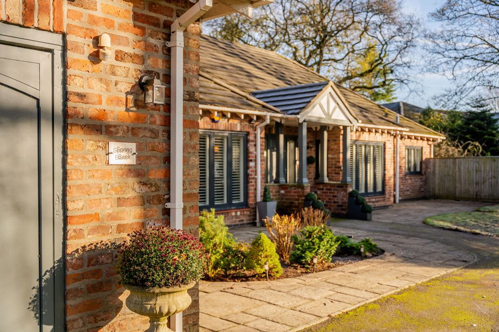 Property photo 2 of 41