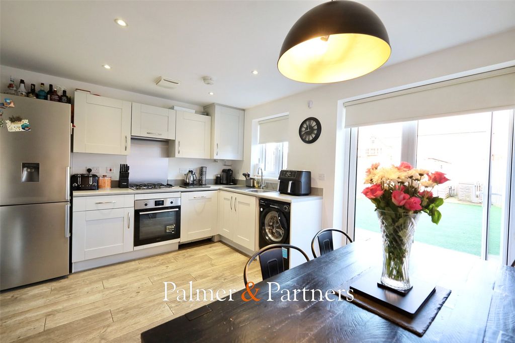 Property photo 2 of 12 Picture No. 08