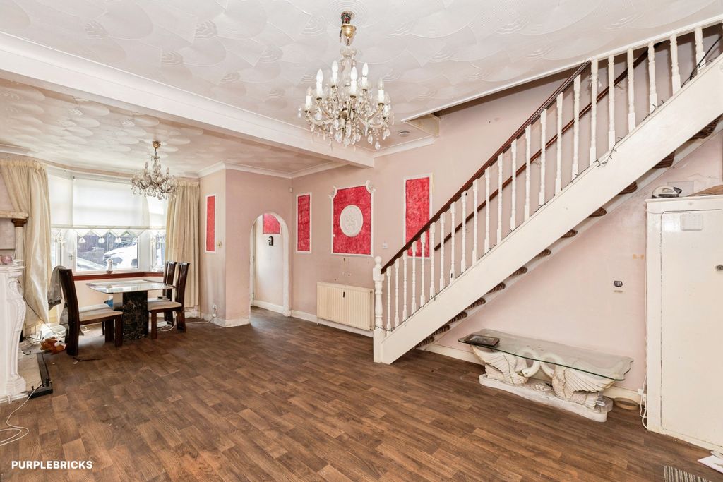 Property photo 2 of 24 Lounge/Dining Room