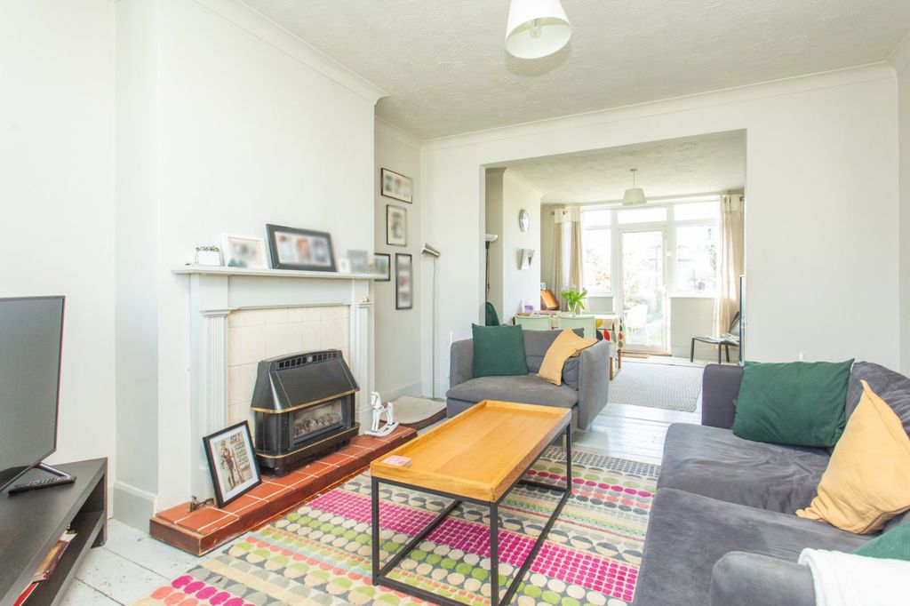 Property photo 2 of 16 Picture 2