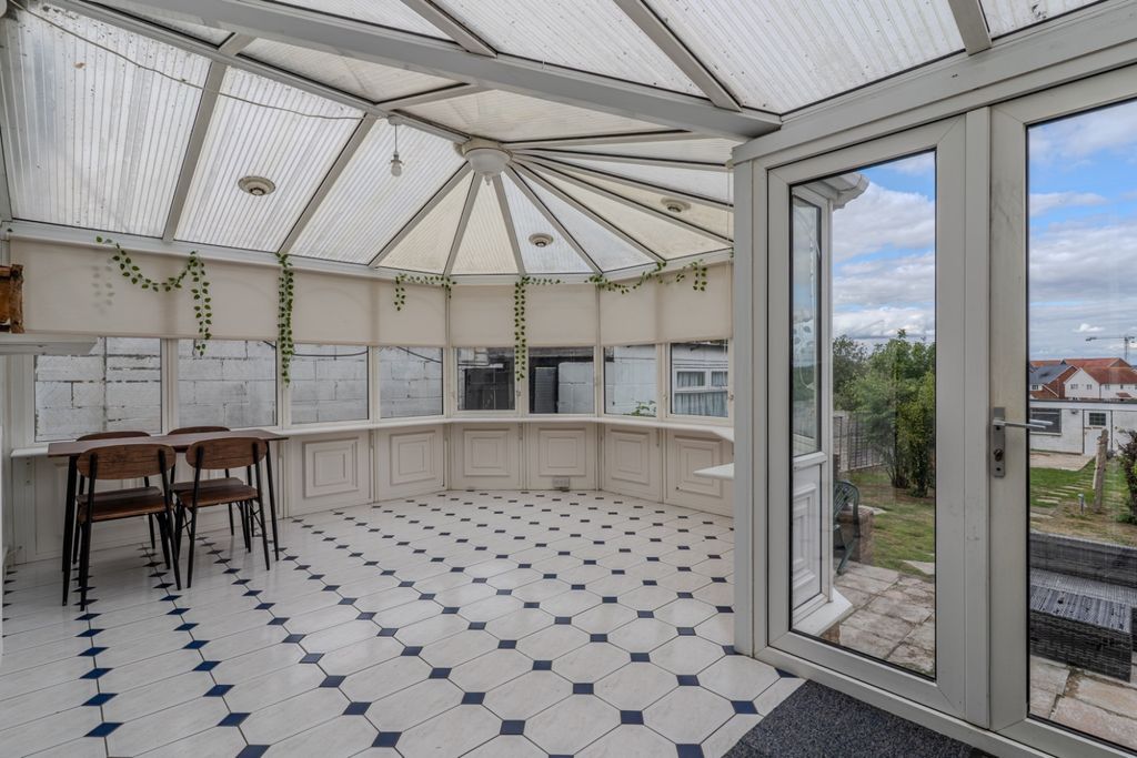 Property photo 3 of 22 5524634