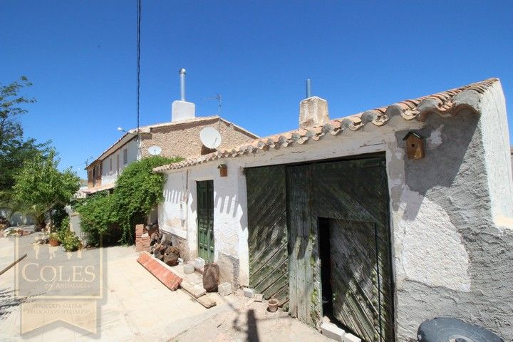 Property photo 3 of 25