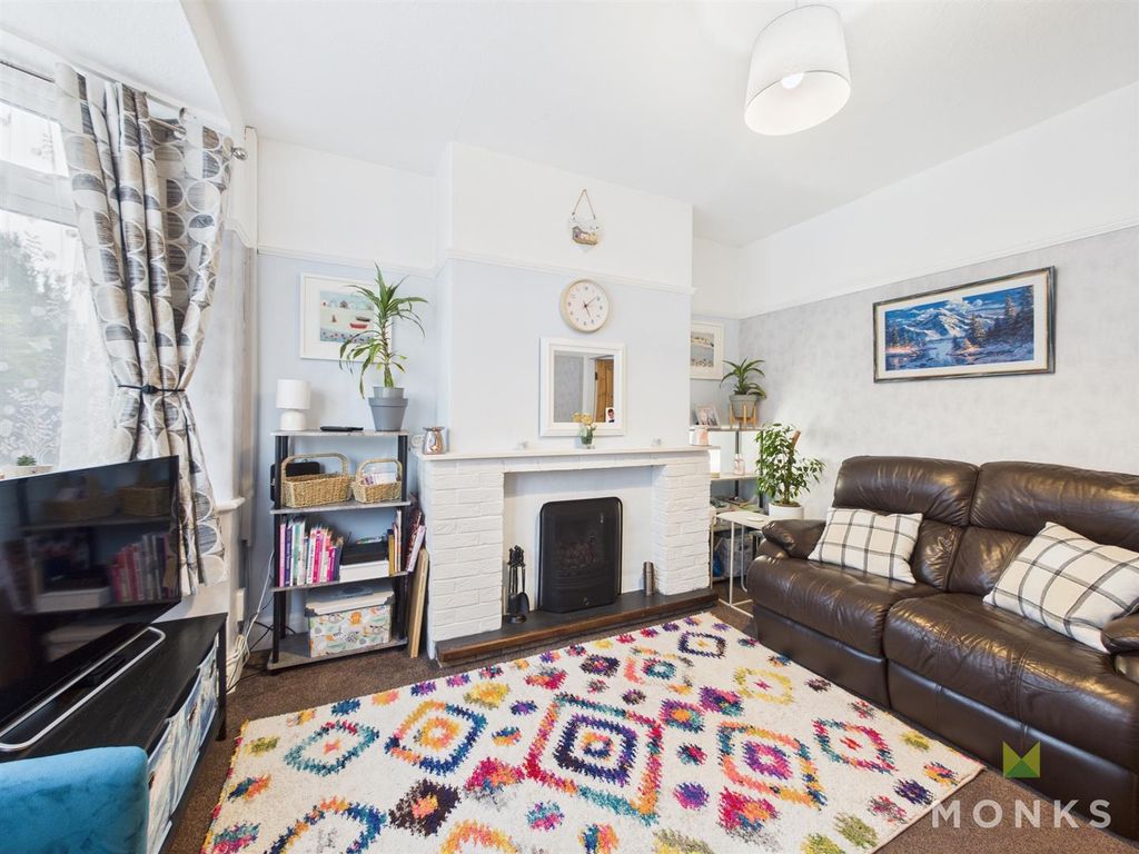 Property photo 2 of 15 Cam01348G0-Pr0766-Still001.Jpg