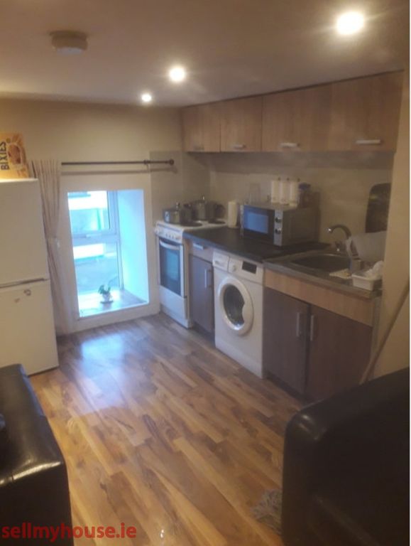 Property photo 1 of 3