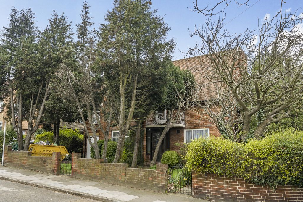 Property photo 3 of 15 External