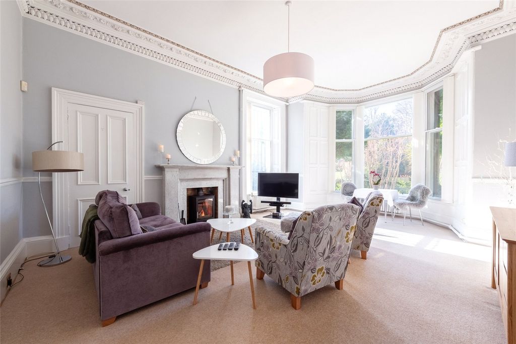 Property photo 3 of 41 9 Craigmillar Park