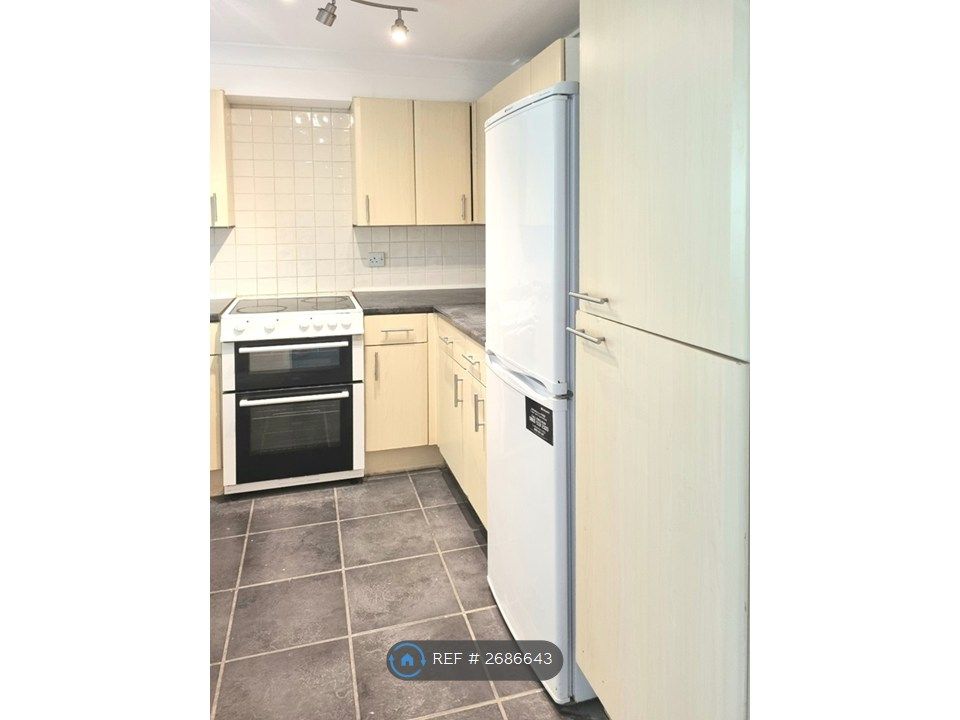 Property photo 2 of 16 Kitchen