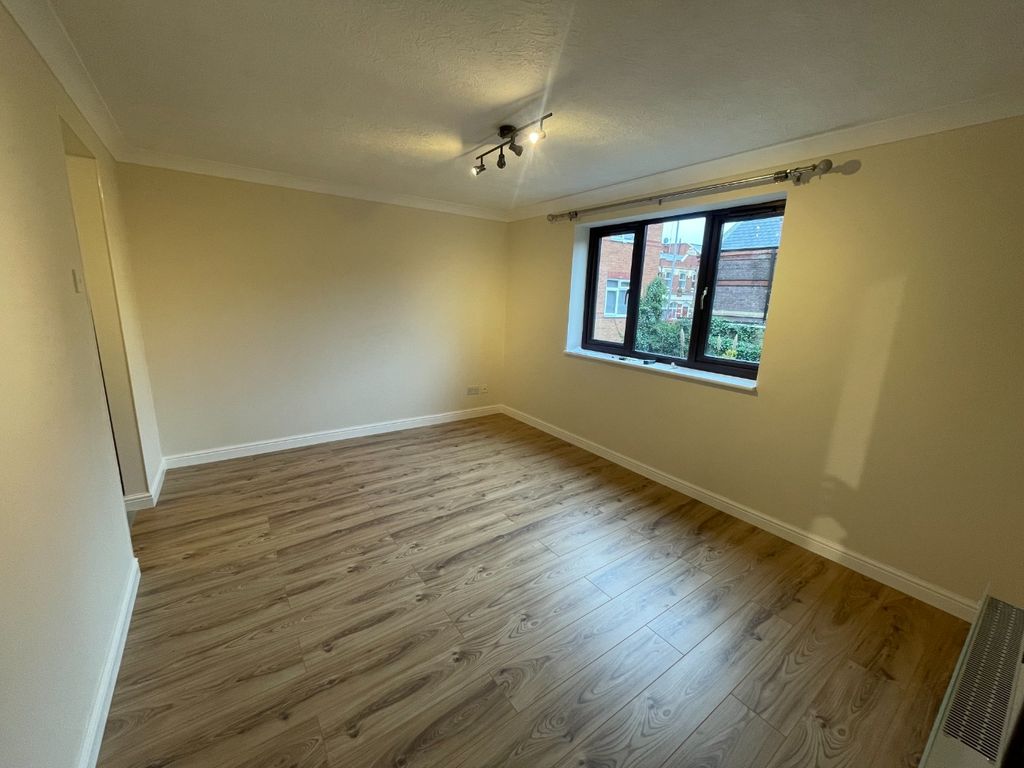 Property photo 2 of 6 2900802