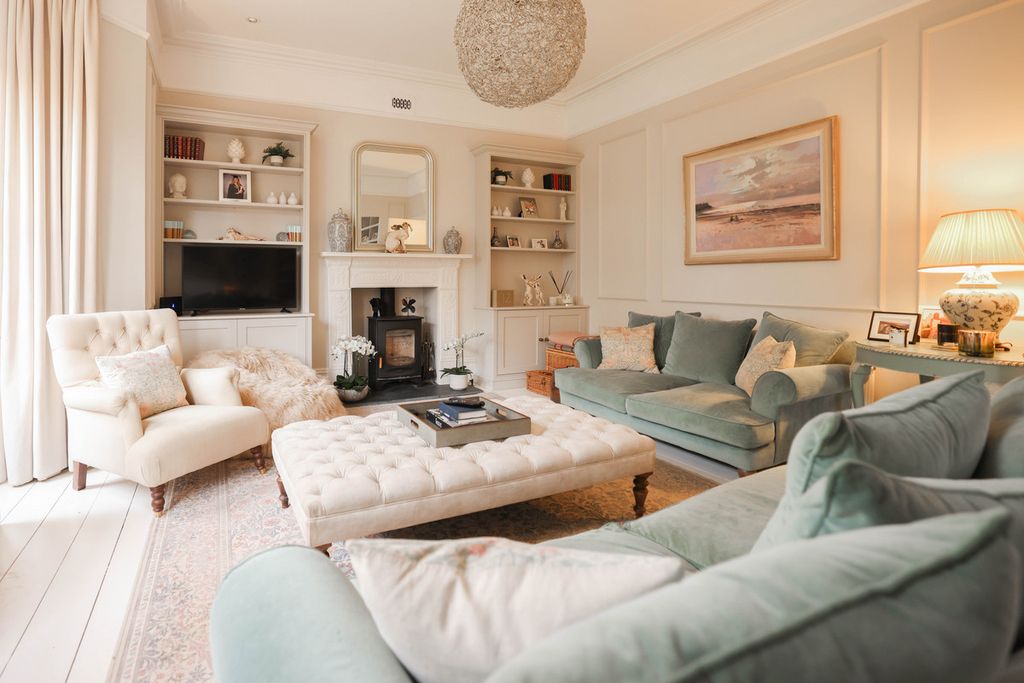 Property photo 2 of 23