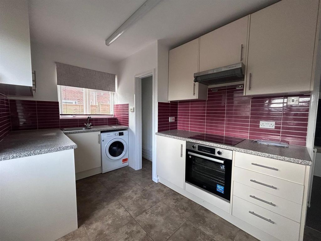 Property photo 2 of 13 9Bee240B-Fb54-4468-8845-6F564B52640d.Jpg